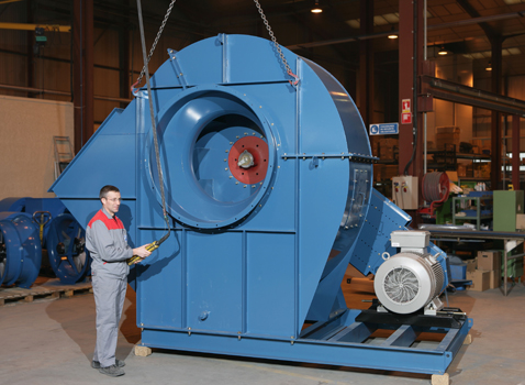 Un ventilateur centrifuge Neu Fevi à transmission avec moteur sur chassis